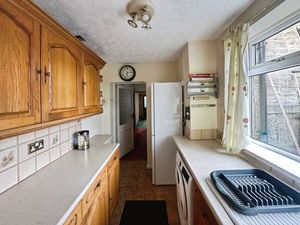 Kitchen- click for photo gallery